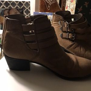 Lightly worn fall boots!